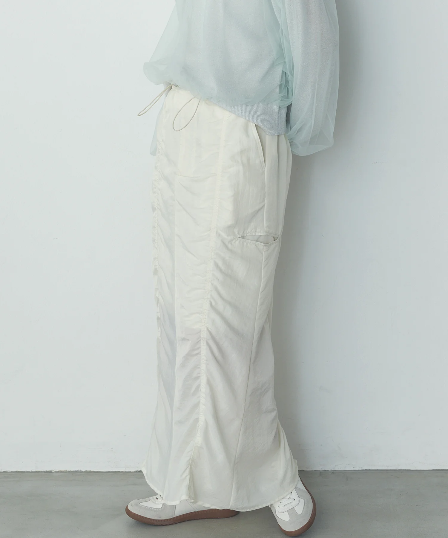 ナイロンツイル ナロースカート