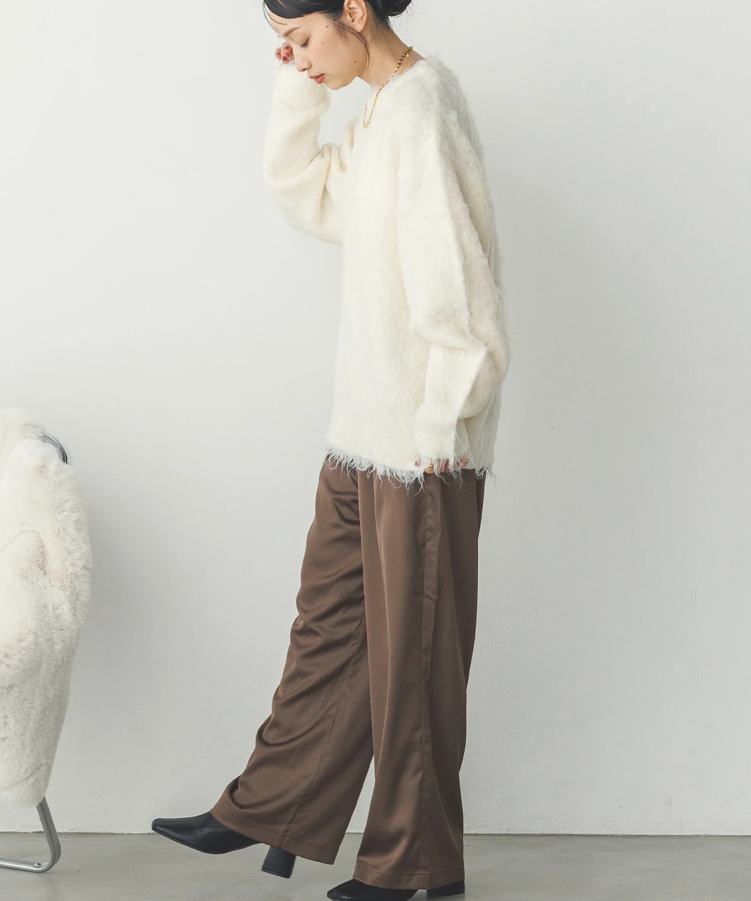 サテン ストレートイージーパンツ