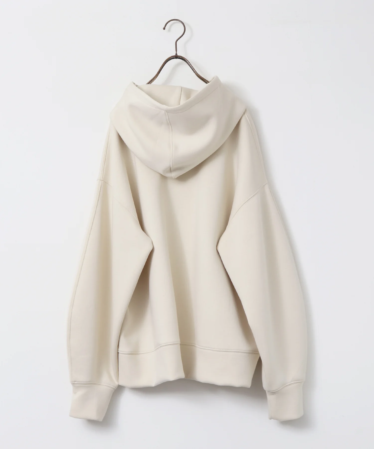 コクーンスリーブ ダンボールパーカー