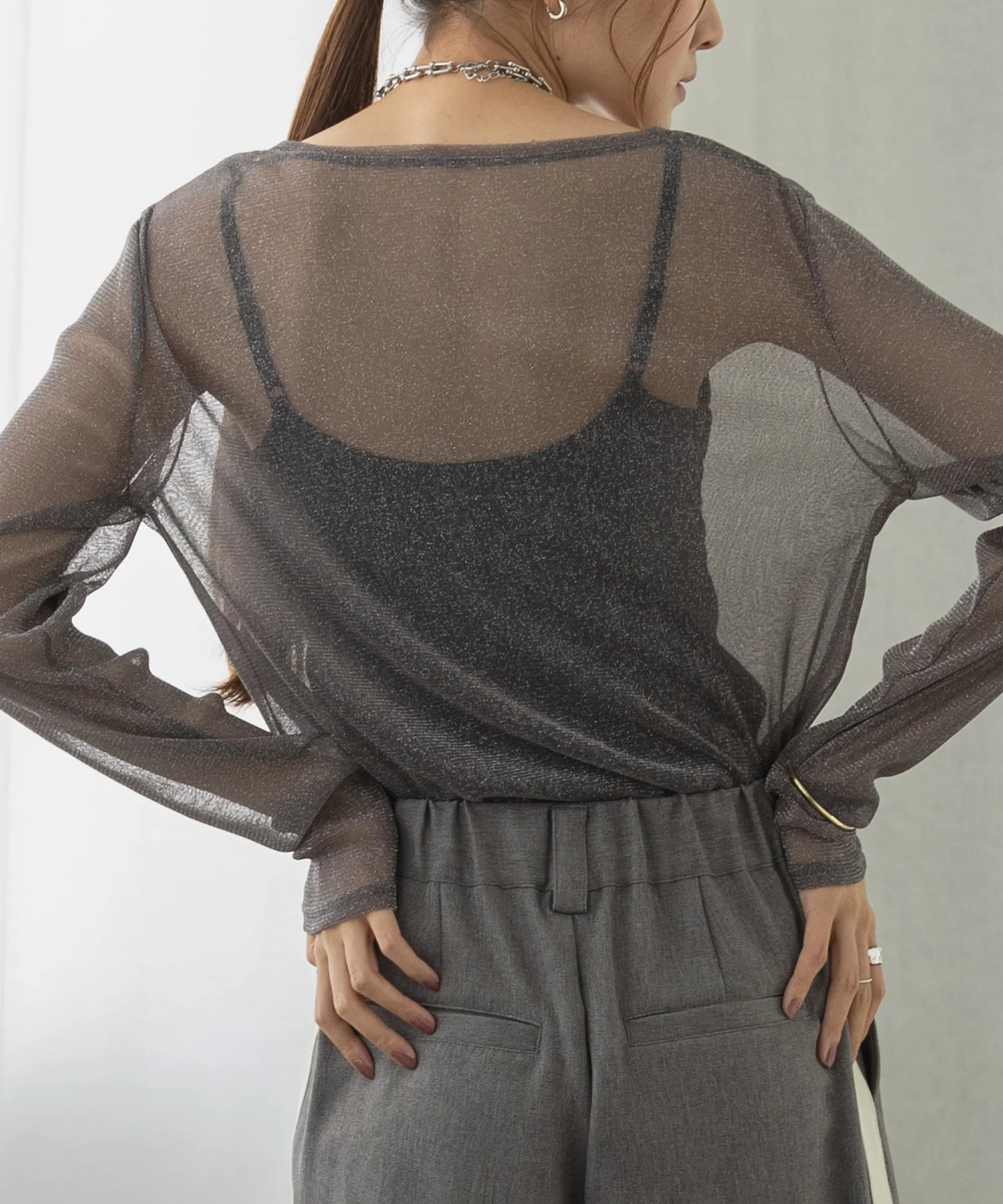 ラメシアークルーネックトップス