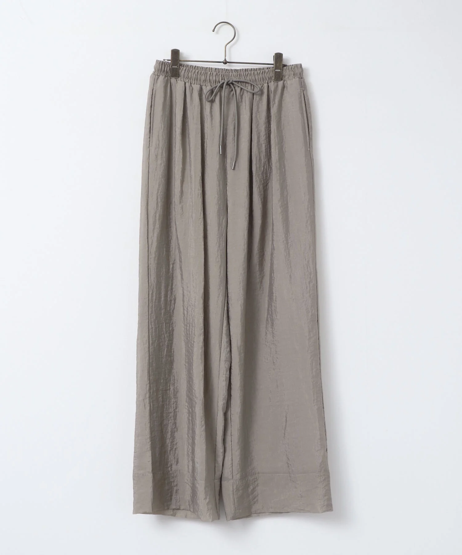 ツヤシアー ストレートパンツ