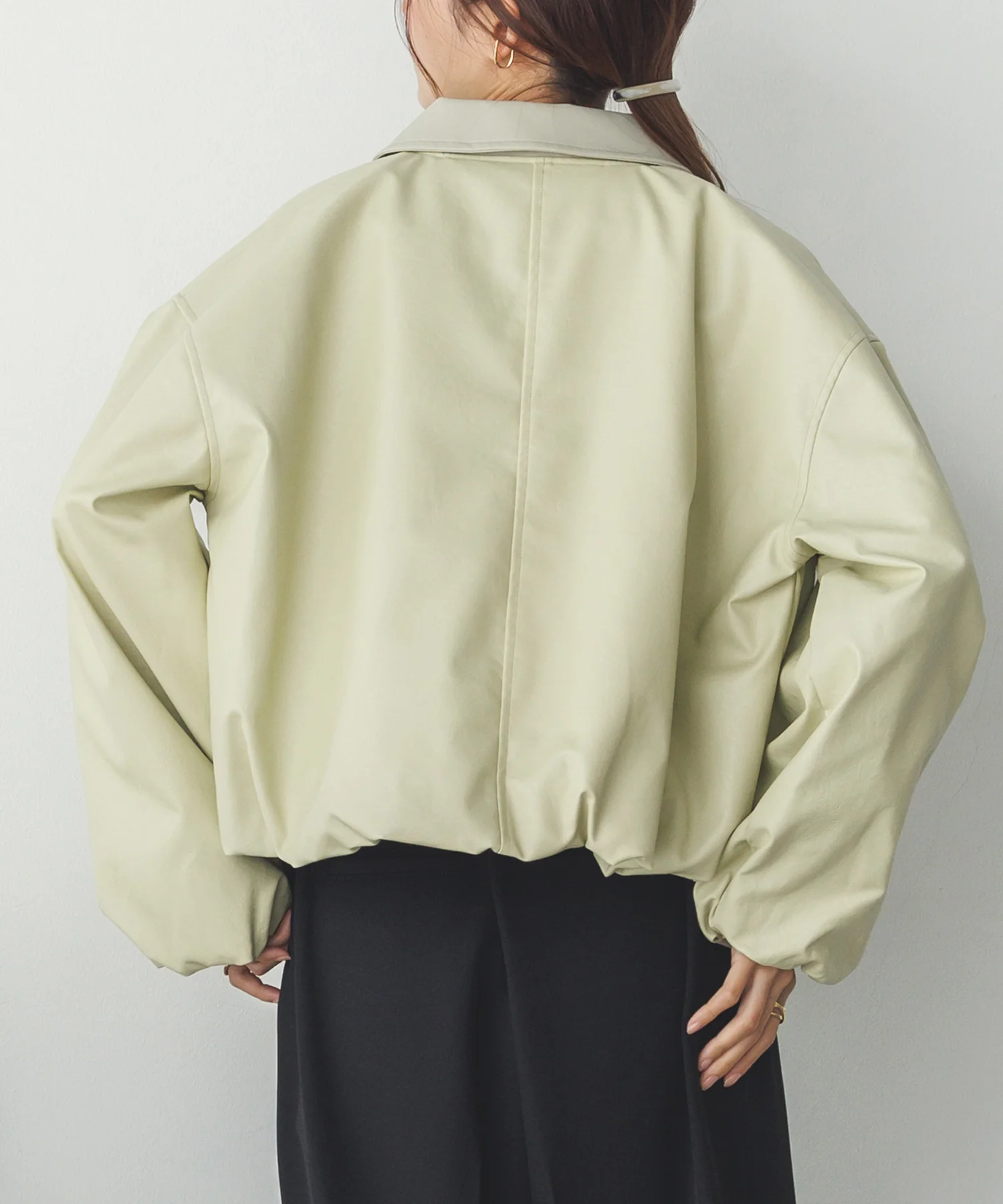 フェイクレザー バルーンブルゾン