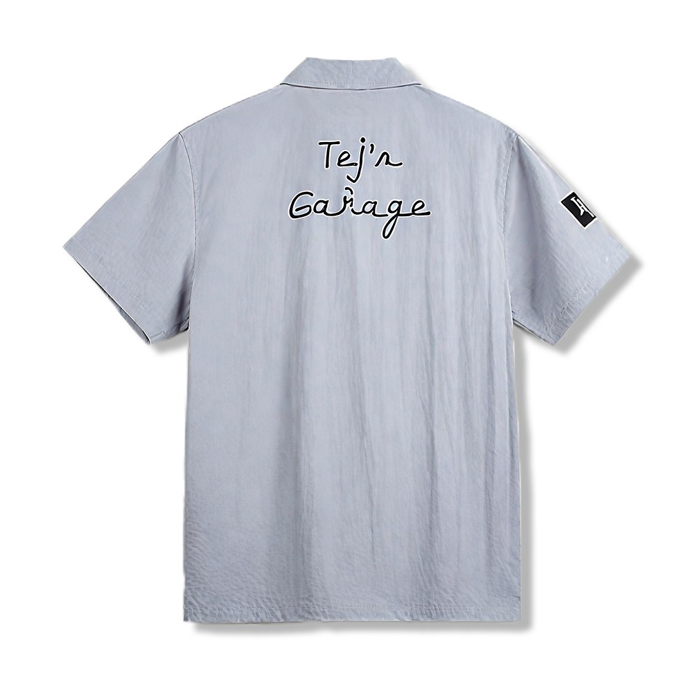 「ブライアン」刺繍付き軽量ナイロンシャツ