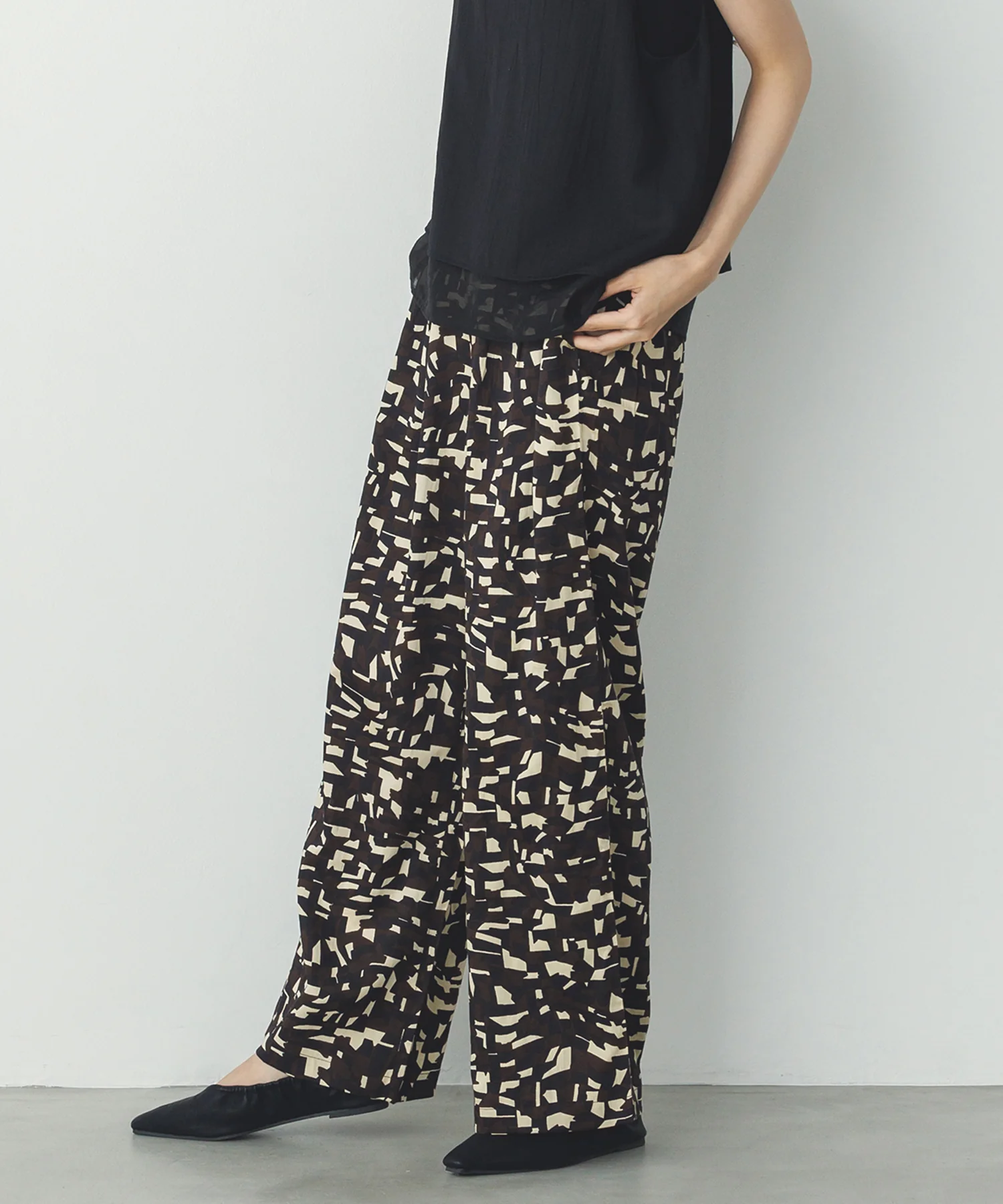 ジオメトリックプリント イージーパンツ