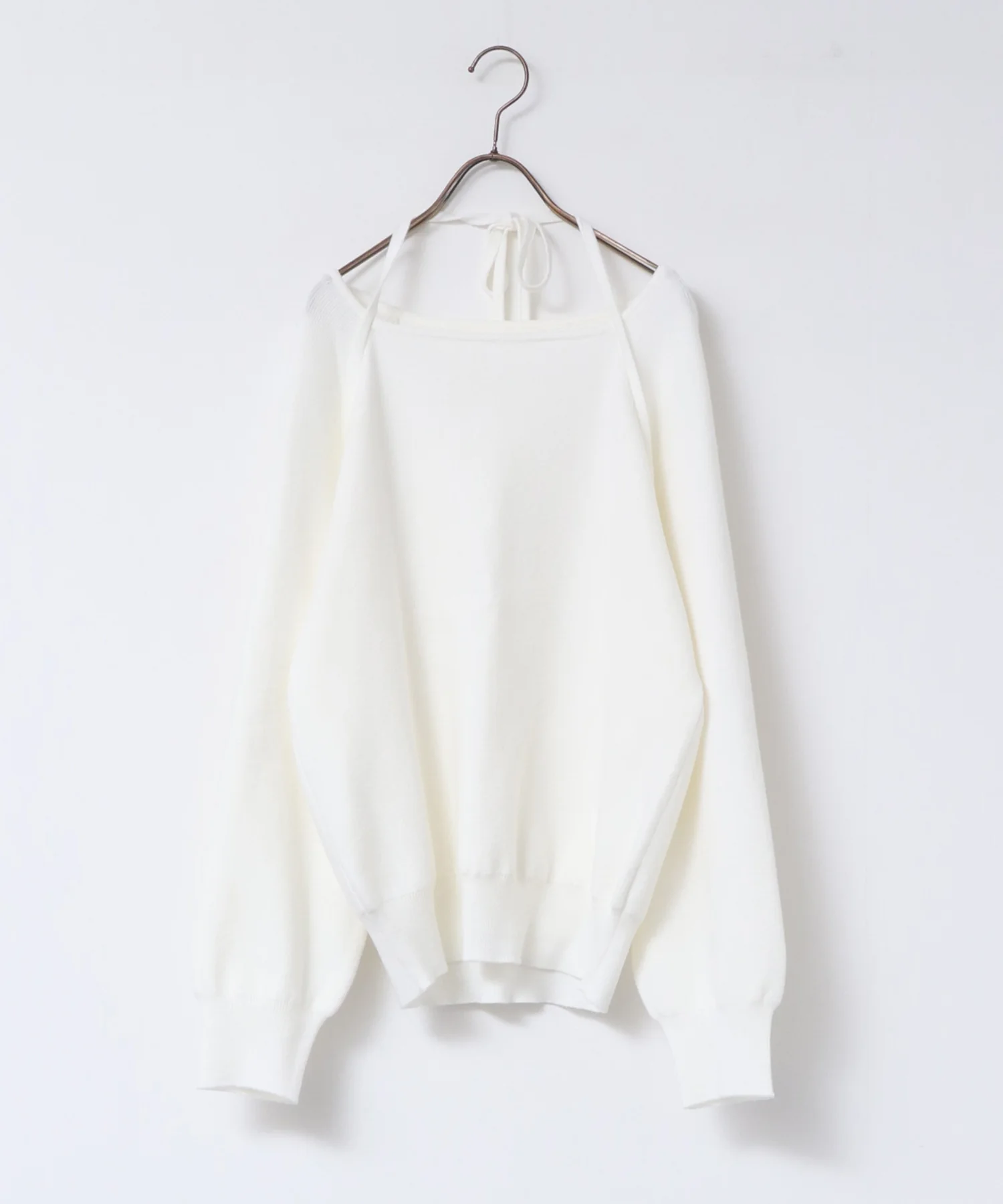 【静電気防止】やわもちヤーンホルターネックスクエアニット