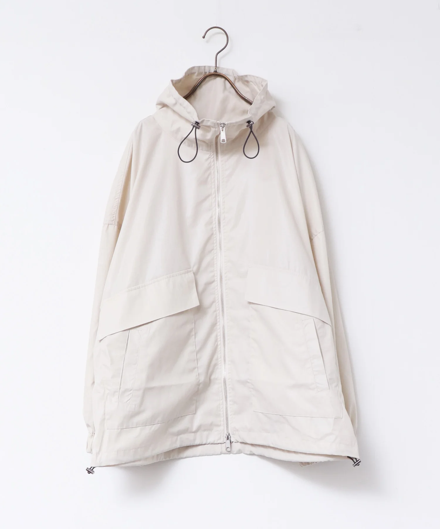 箔プリント マウンテンパーカー