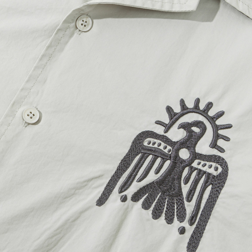 ナバホ サンダーバード刺繍付き開襟シャツ