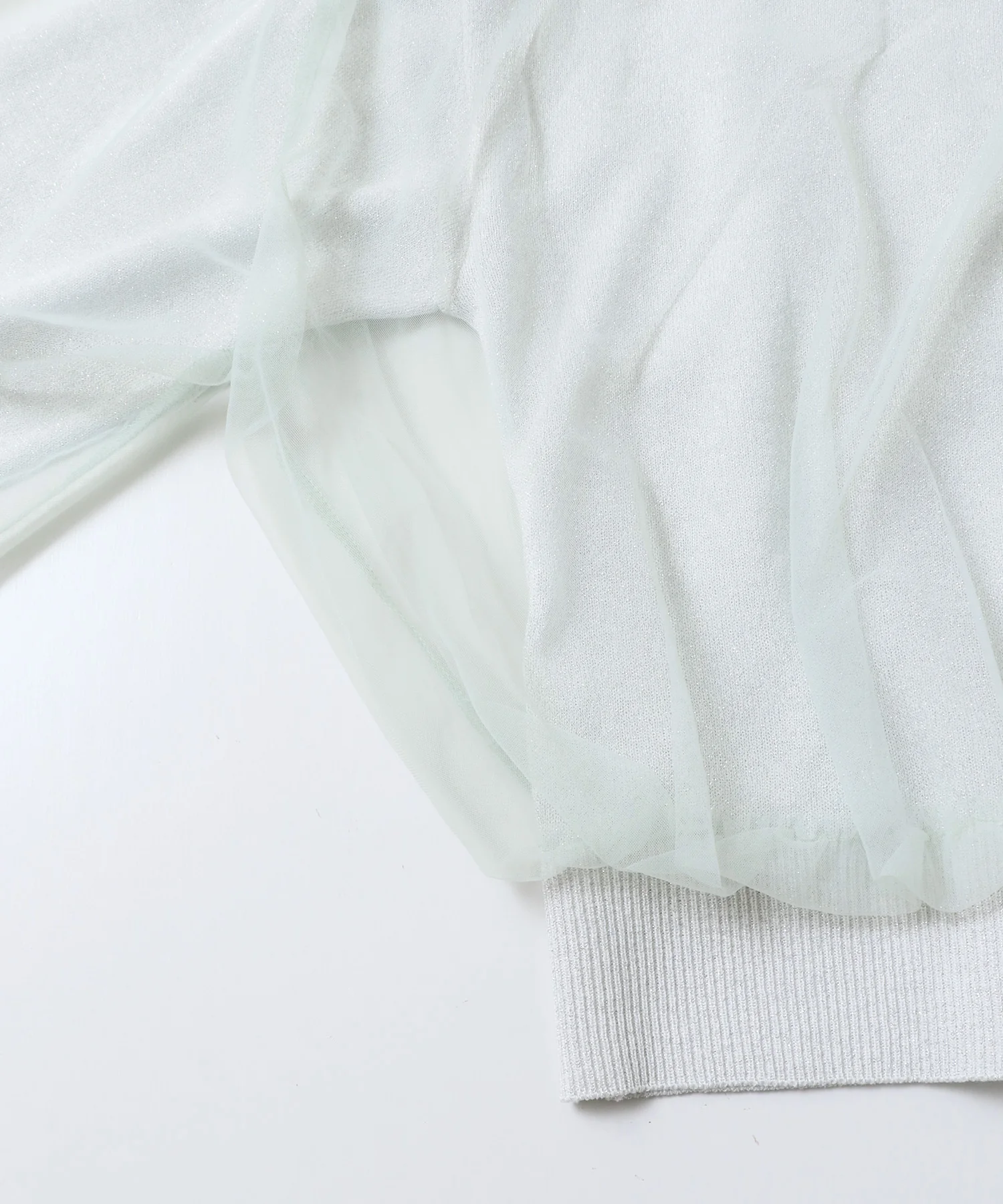 ラメニット チュールレイヤードトップス