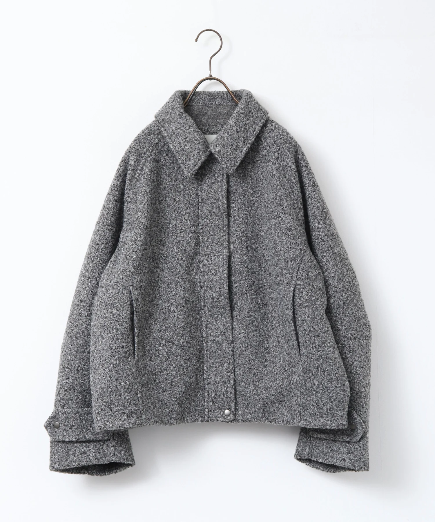 くるくるブークレ ショートブルゾン