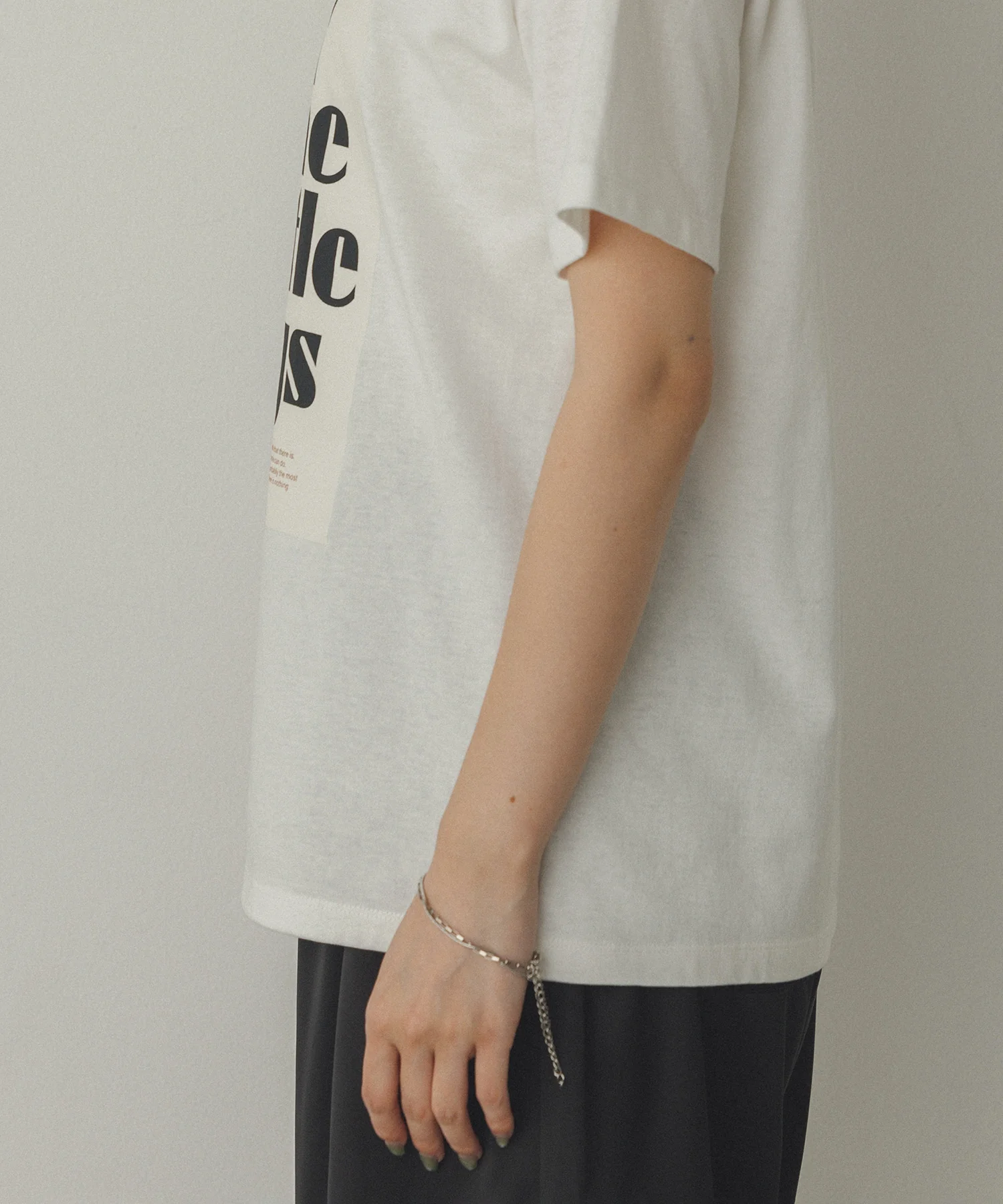 半袖 ロゴプリントTシャツ