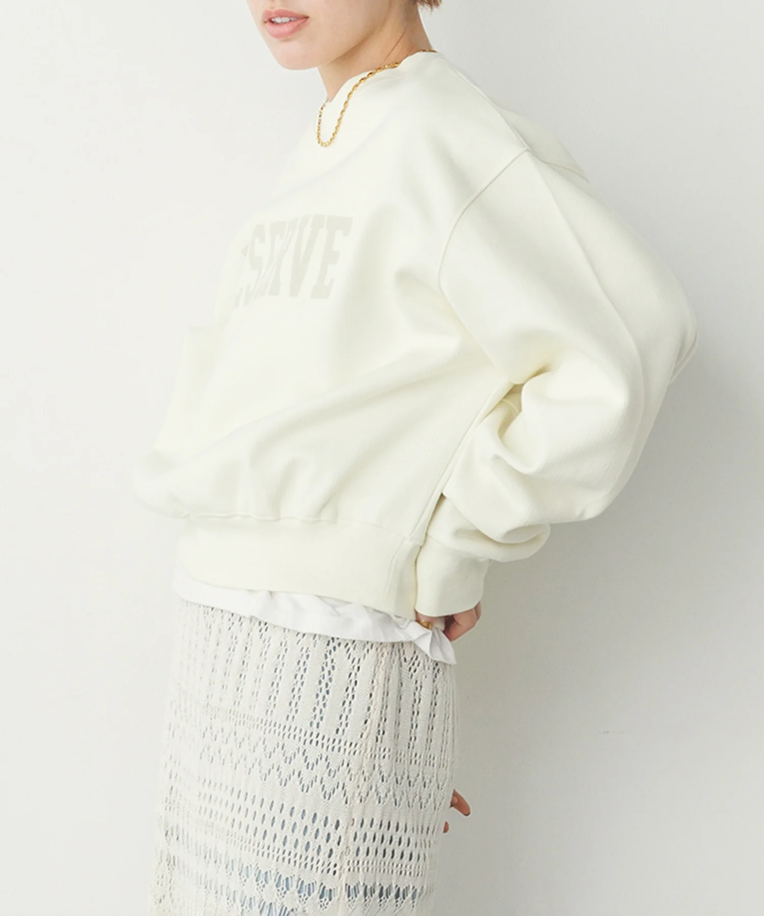 スリーブタック ロゴプリントスウェット