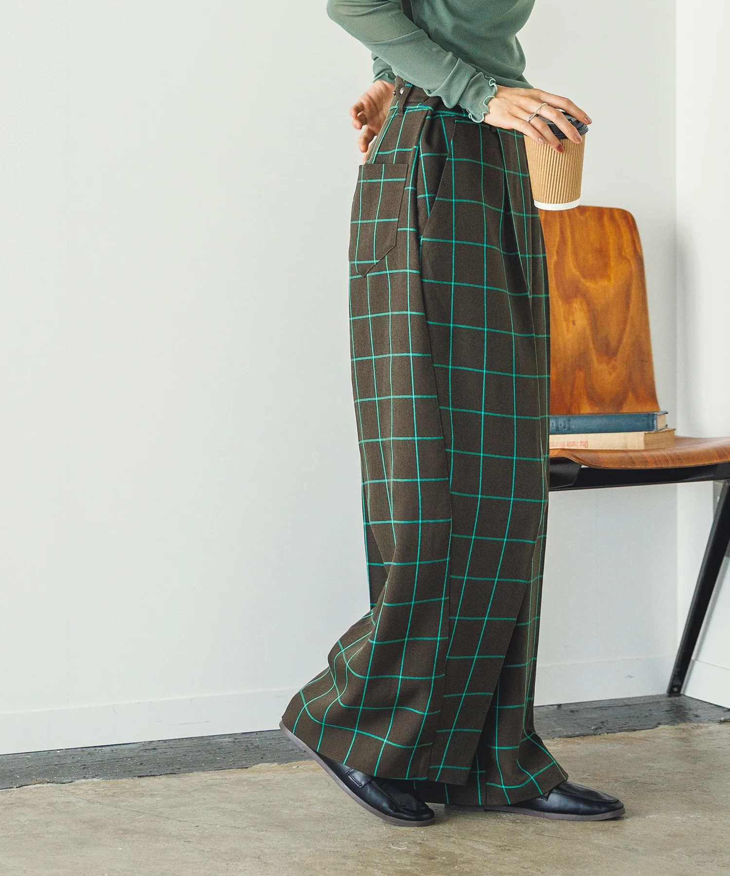 アジャスターハイウエストパンツ