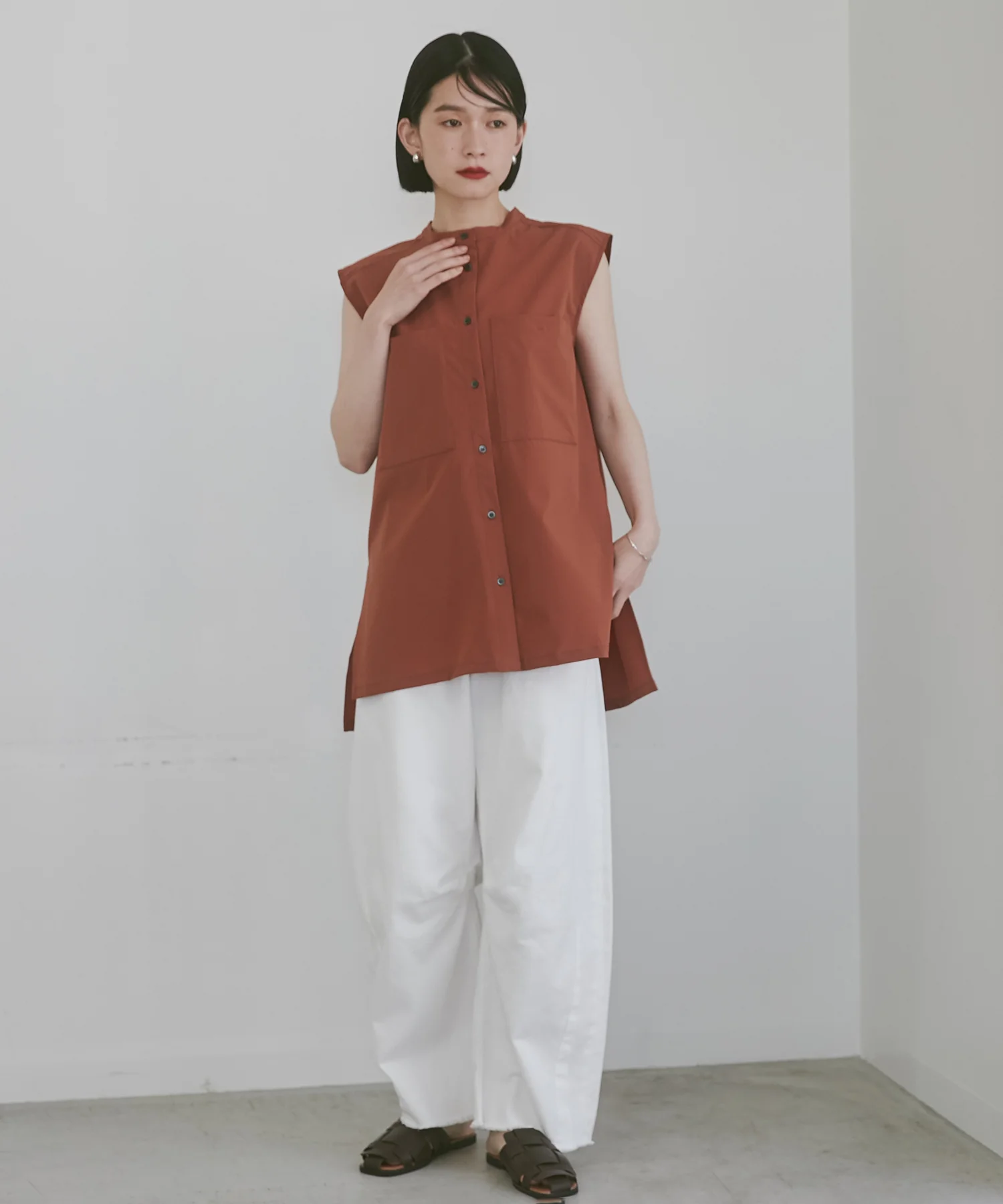 接触冷感ノースリーブブラウス