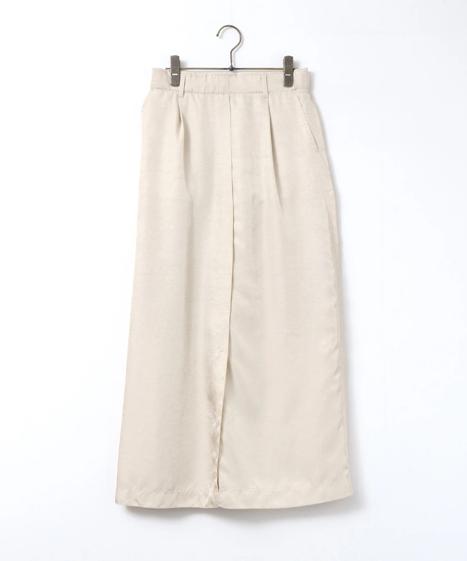 サテン セミフレアスカート