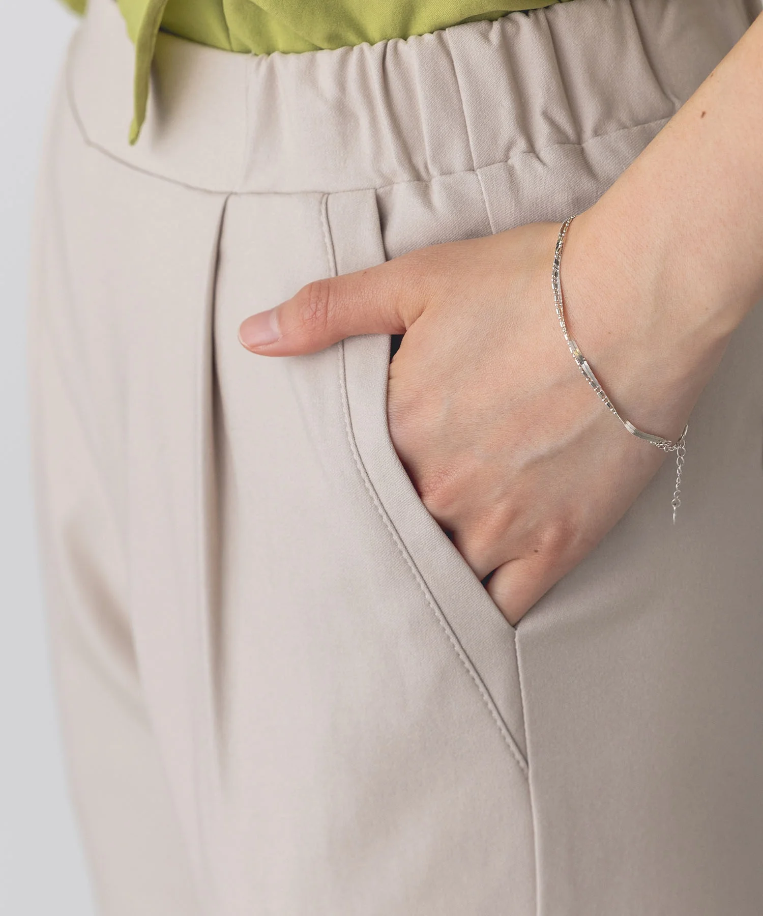 無地 バリらくテーパードパンツ S Mサイズ