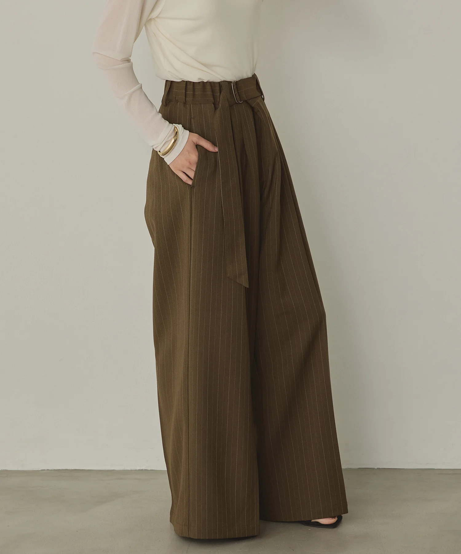 ツイルストライプ タックワイドパンツ