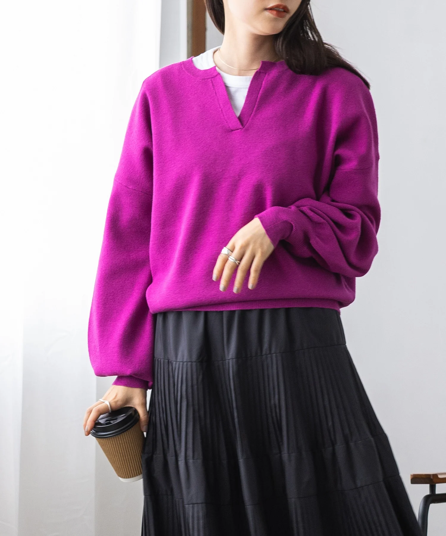 静電気防止 やわもちヤーン キーネックニット