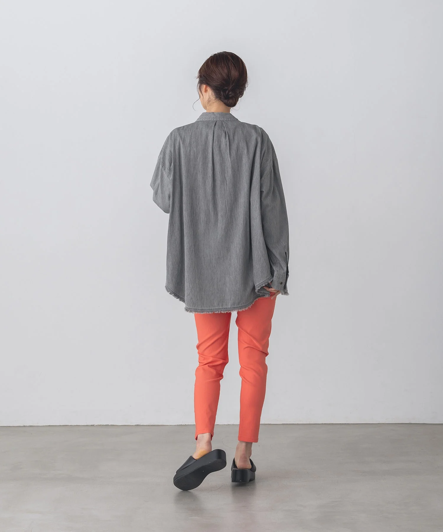 無地 バリらくテーパードパンツ S Mサイズ