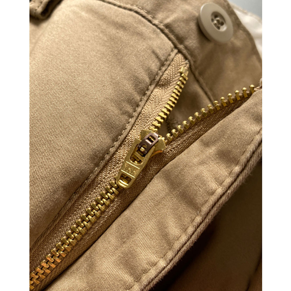 アメカジ　「ラッキーレッドドローコード」付き 2本タック入りチノパンツ