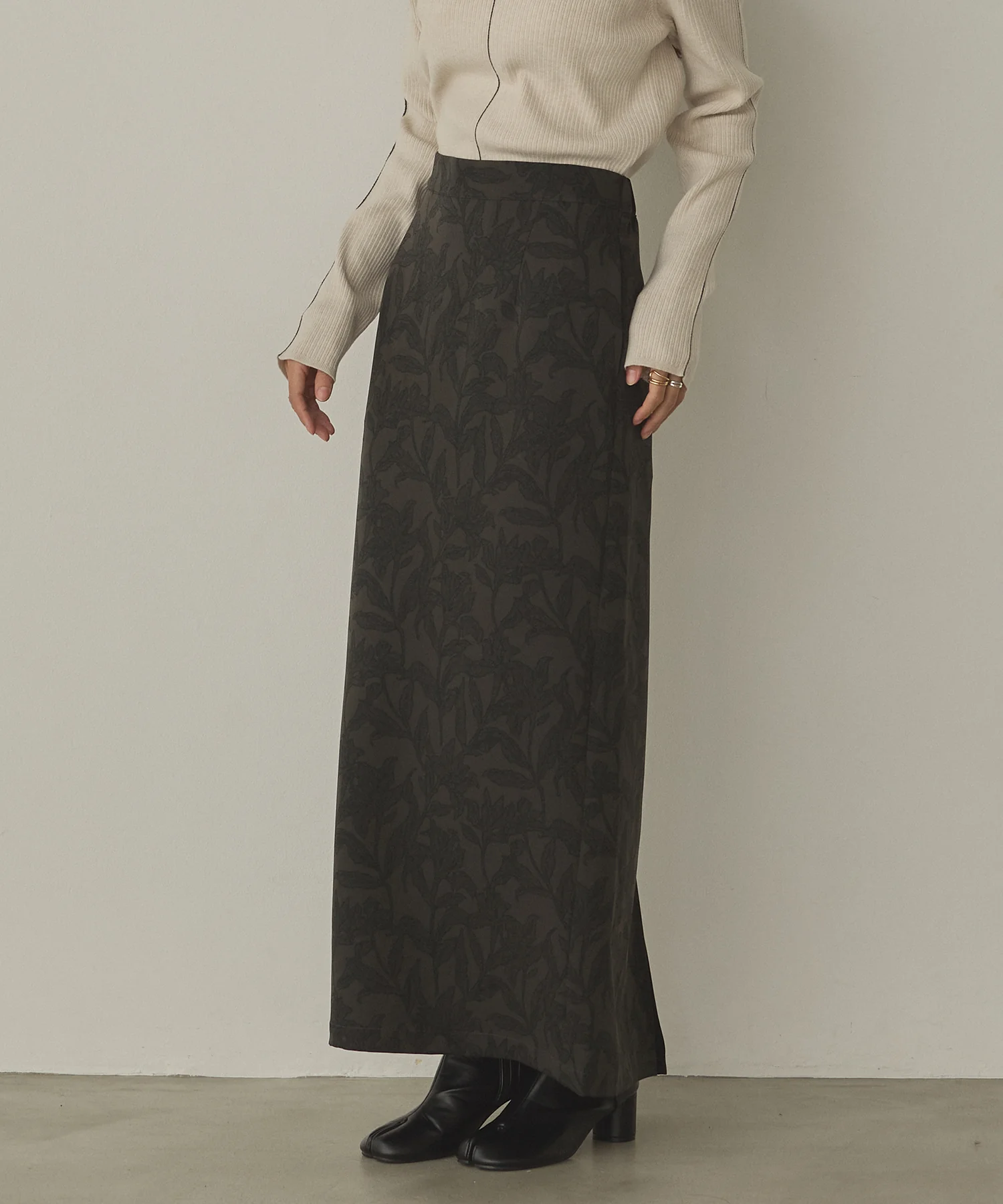 花柄プリント ナロースカート