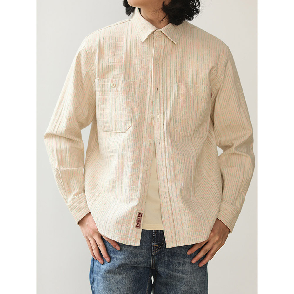 テクスチャーのある先染め　生成りコットン長袖シャツ