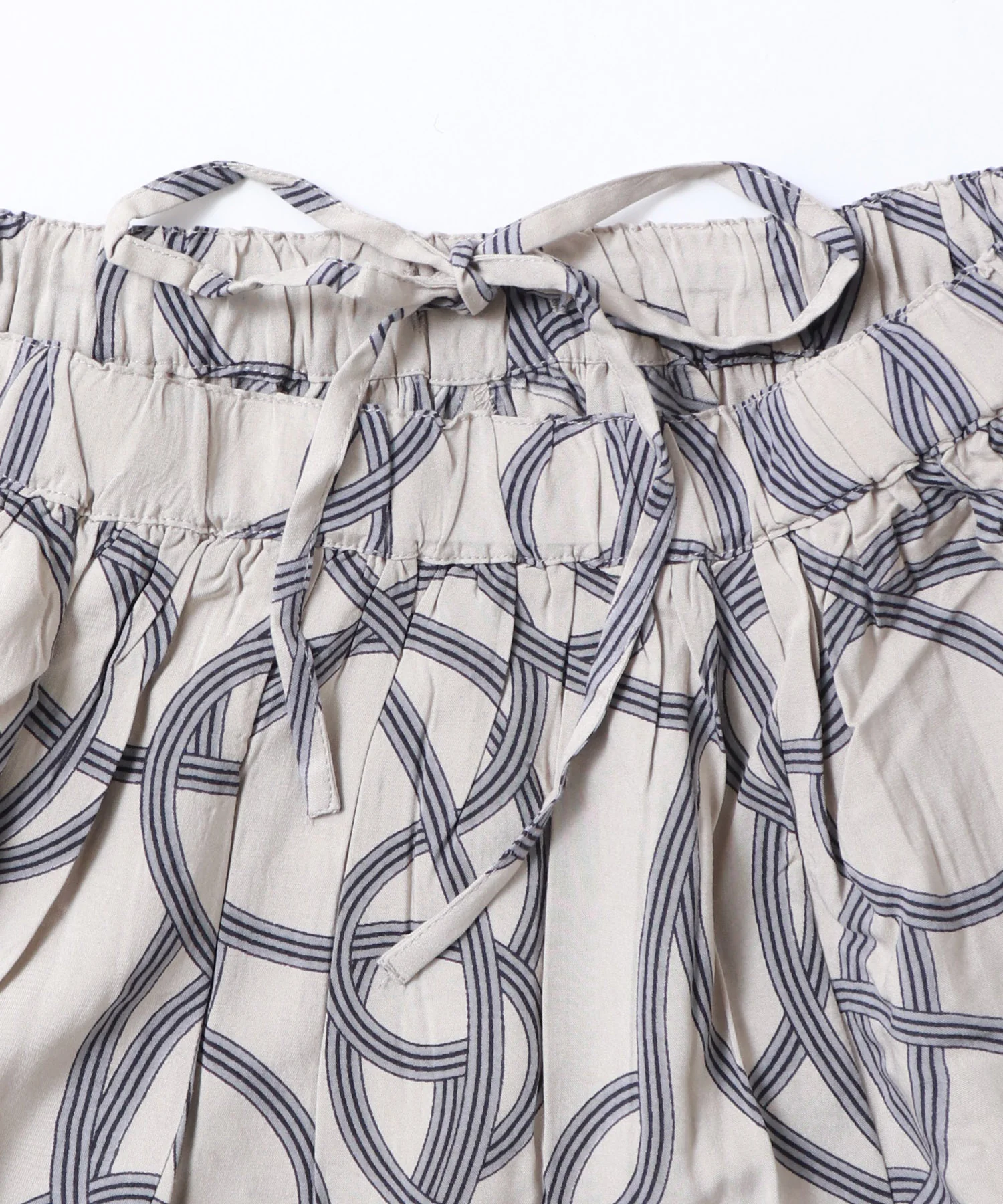 ジオメ柄プリントフレアスカート