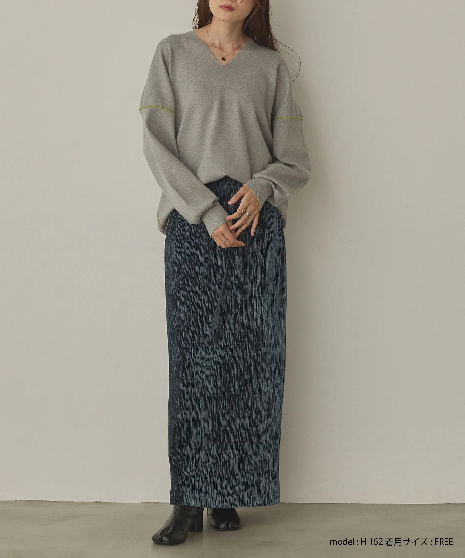 ベロアプリーツタイトスカート