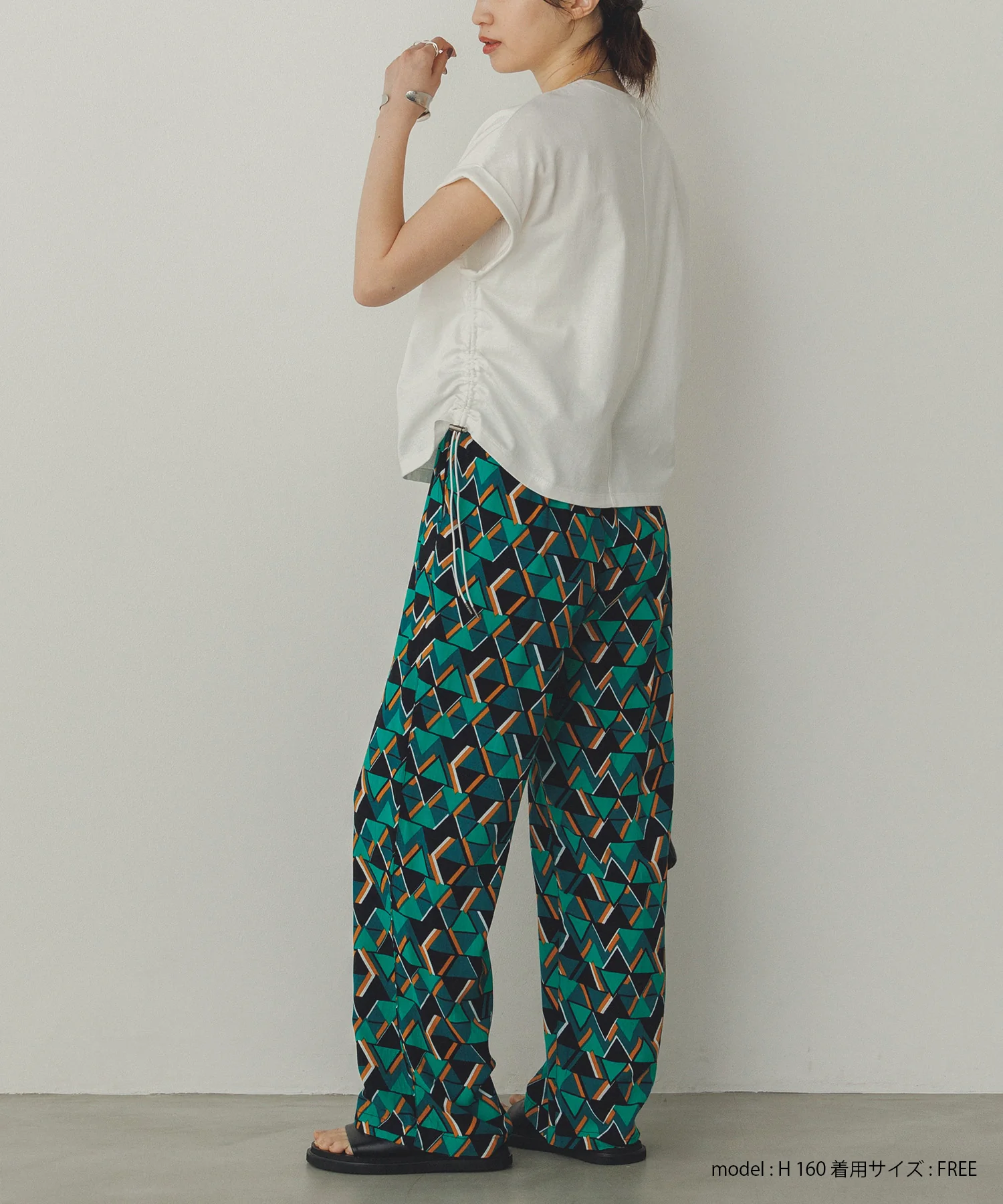 レーヨン プリントストレートパンツ