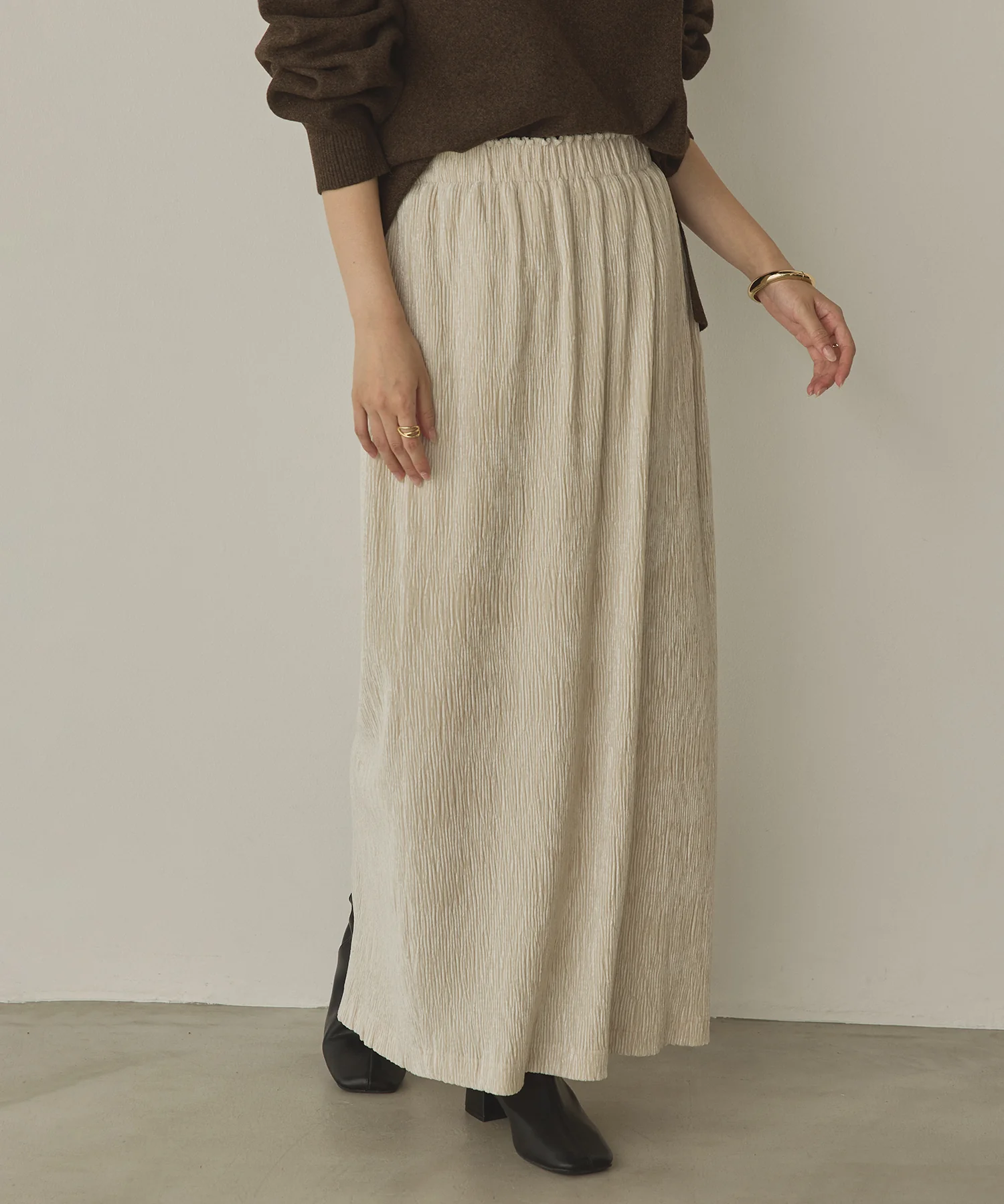 ベロアプリーツタイトスカート